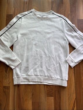 Calvin Klein Men’s Size XL White Crewneck Sweater with Black Shoulder Trim